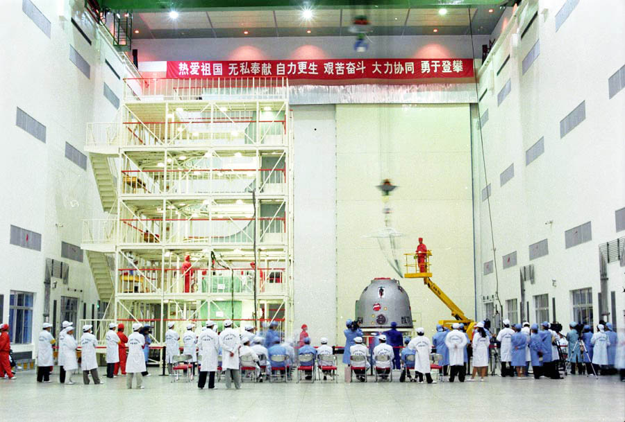 哈羅特，垂直桅桿式高空作業(yè)平臺，曲臂式高空作業(yè)平臺