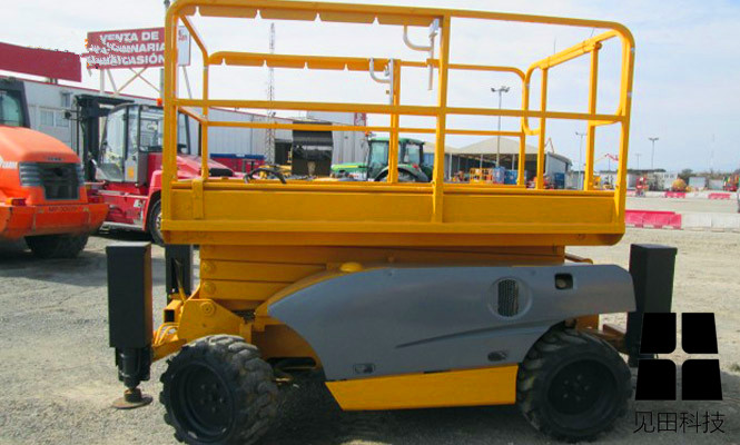 剪叉式升降平臺Compact12RTE