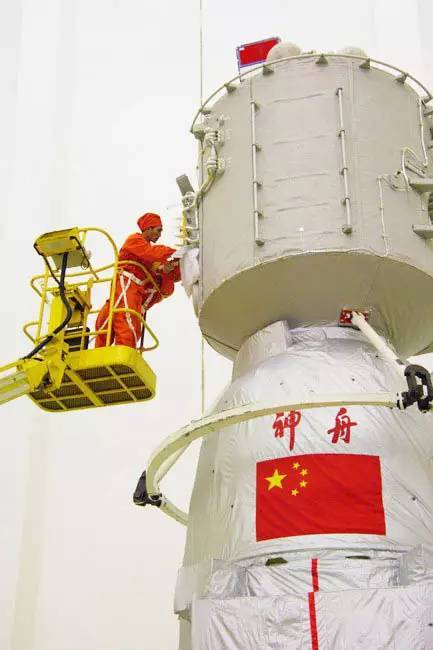 “天舟一號(hào)”成功發(fā)射！歐歷勝進(jìn)口Haulotte高空作業(yè)平臺(tái)神助攻！